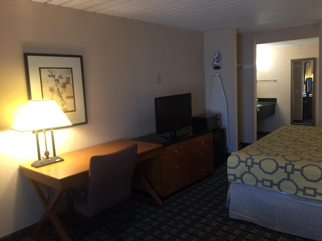 Hotel Baymont By Wyndham I-75 Knoxville