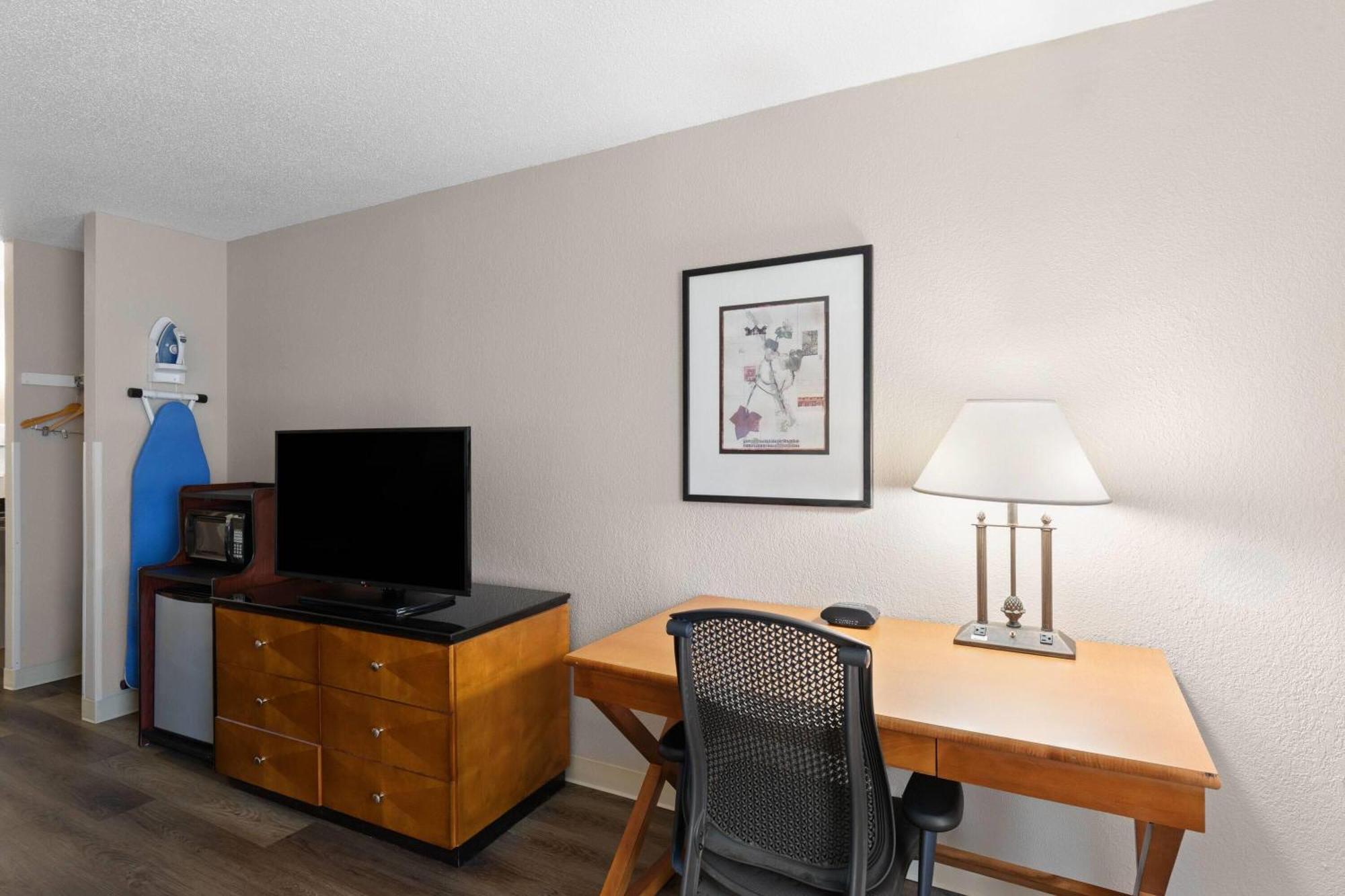 Baymont By Wyndham I-75 Hotel Knoxville