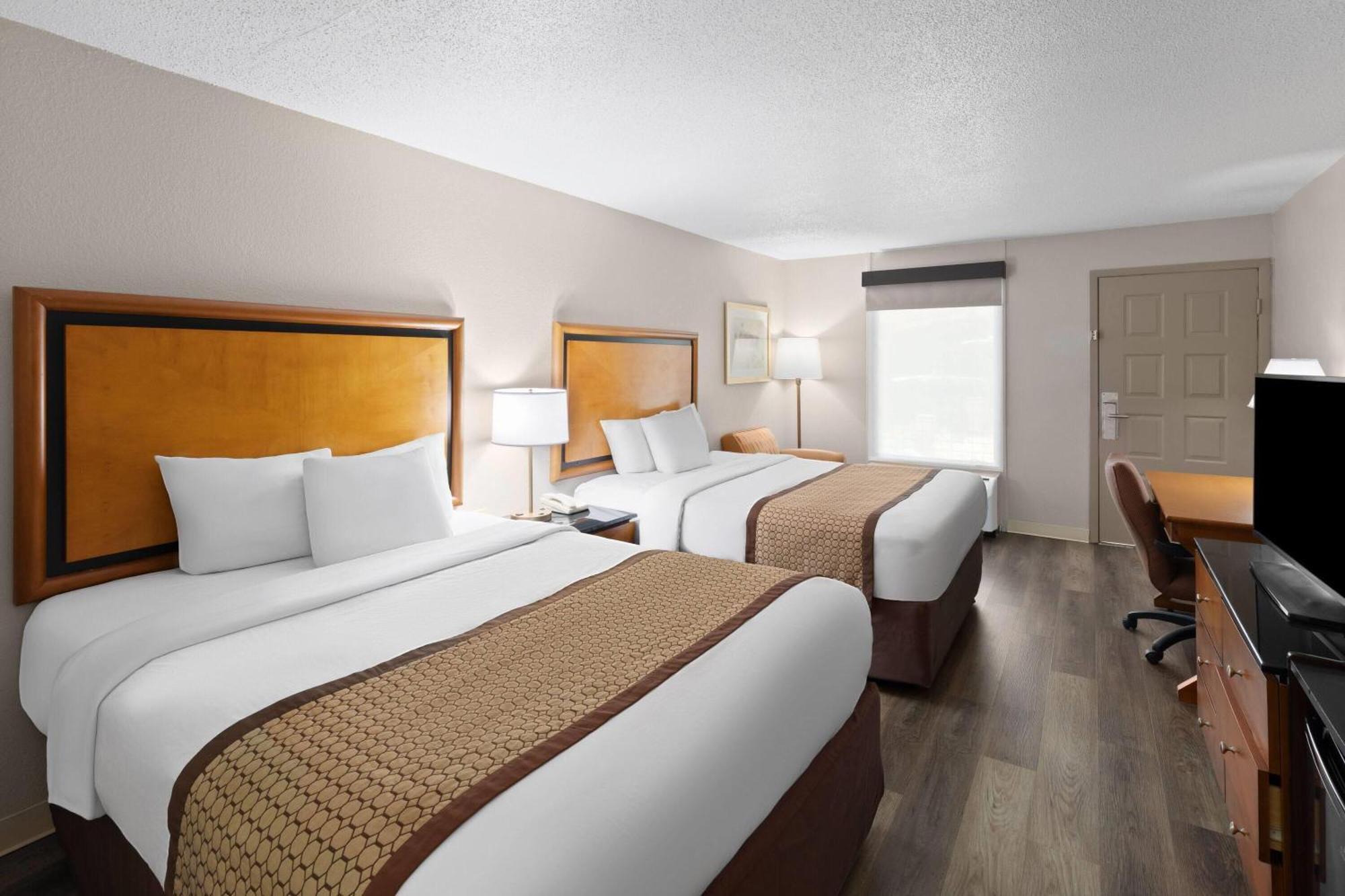 Baymont By Wyndham I-75 Hotel