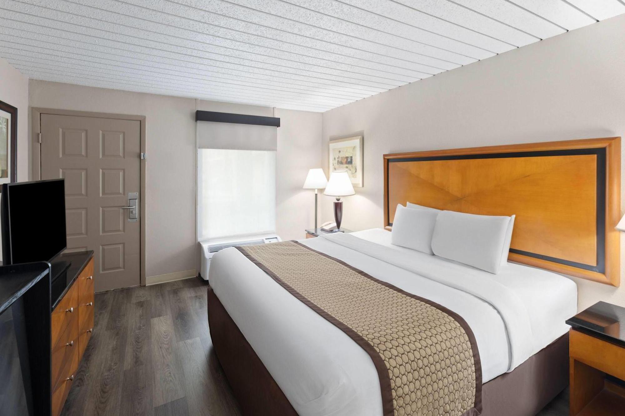 Baymont By Wyndham I-75 Hotel 2*