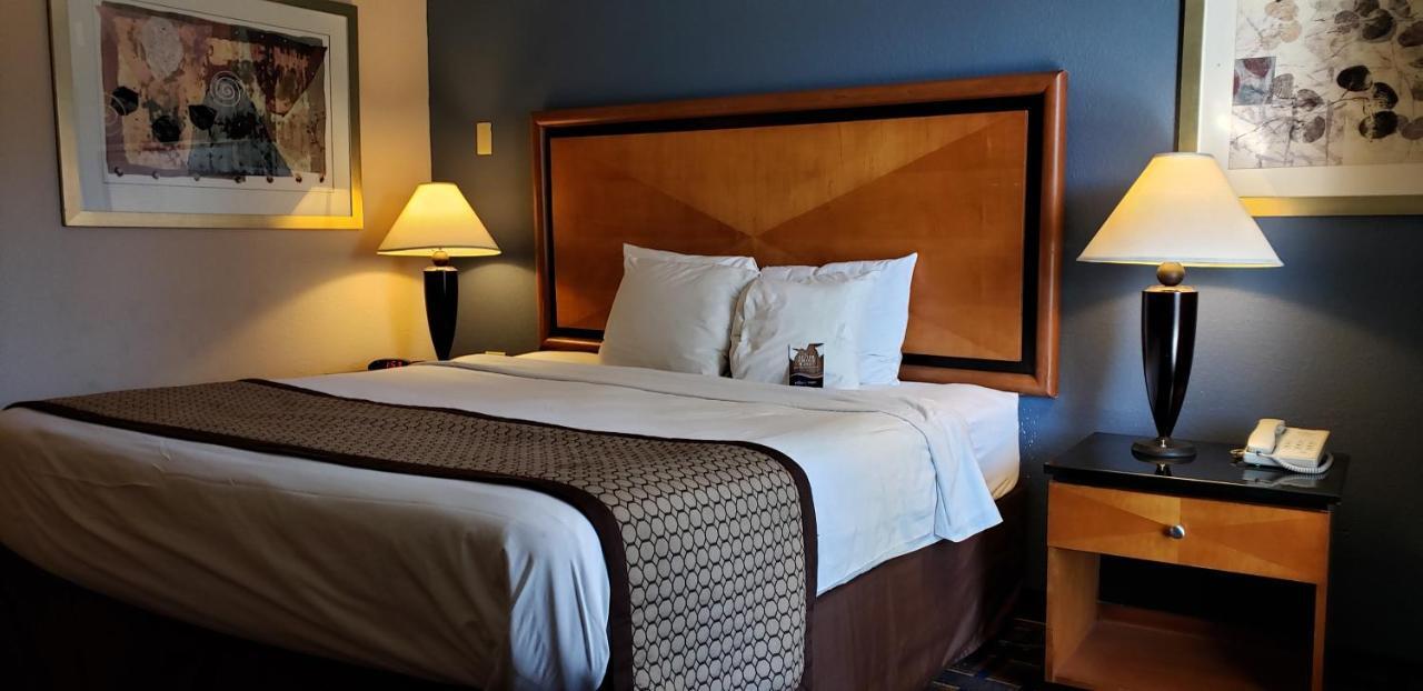 Baymont By Wyndham I-75 Hotel 2*